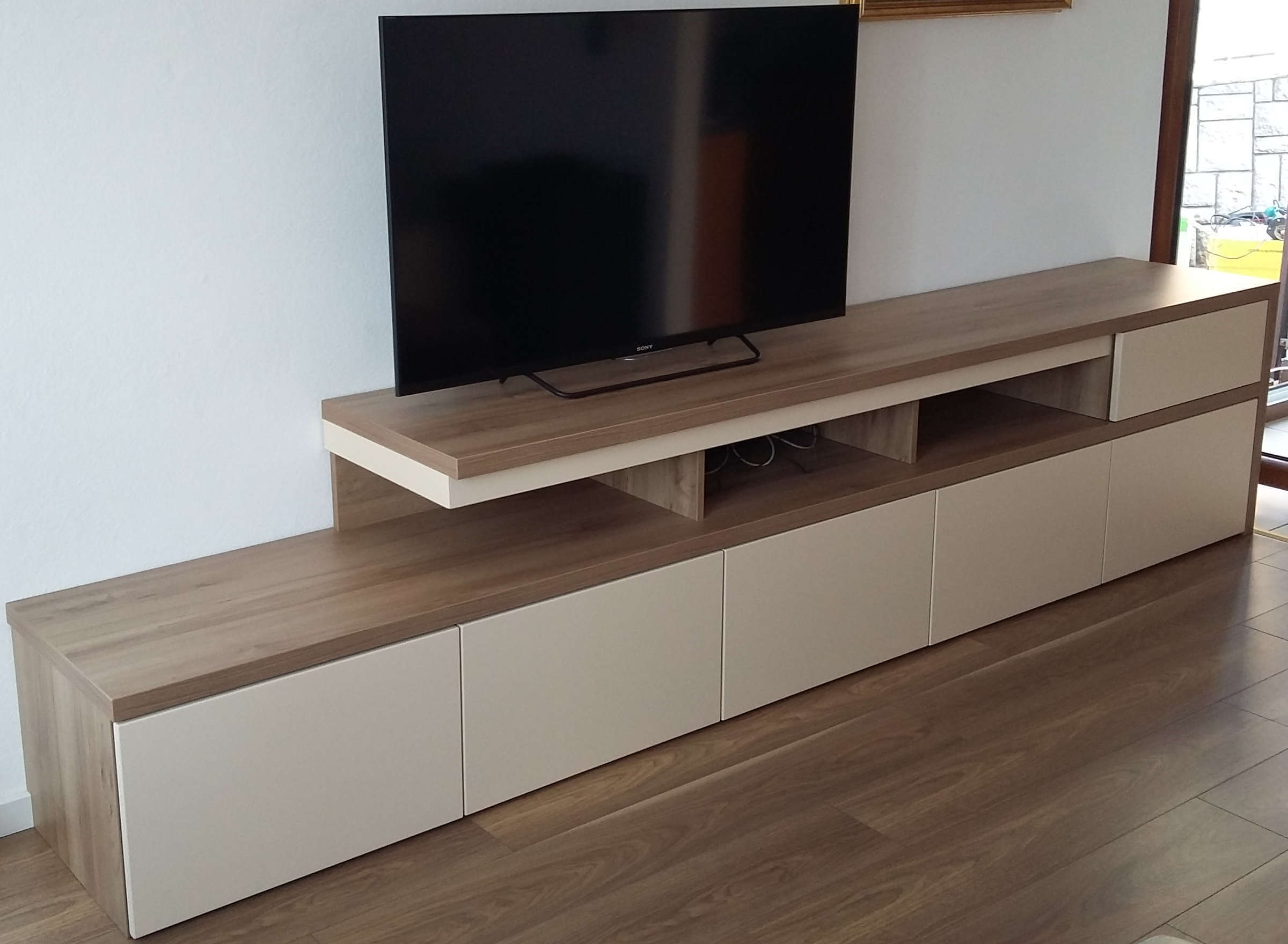 Dnevna soba mizarstva Jašovec Kastelic Kamnik