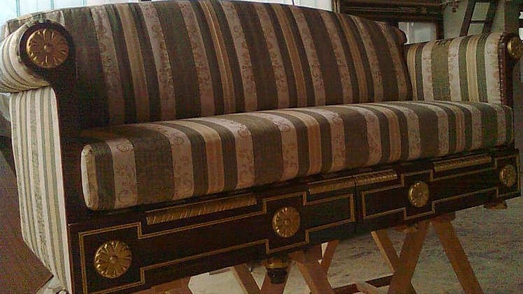 Sedežna garnitura mizarstva Jašovec Kastelic Kamnik